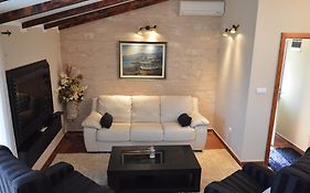 Mia Apartment